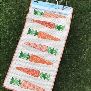 New Cynthia Rowley Quilted carrot-themed table runner 16x72